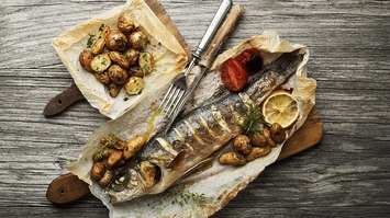 Grillowany pstrąg tęczowy w rozmarynie