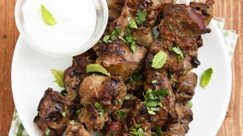 Grillowana wątróbka z sosem chrzanowym