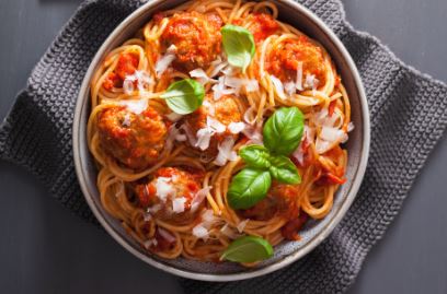 Domowe klopsiki w sosie a la bolognese