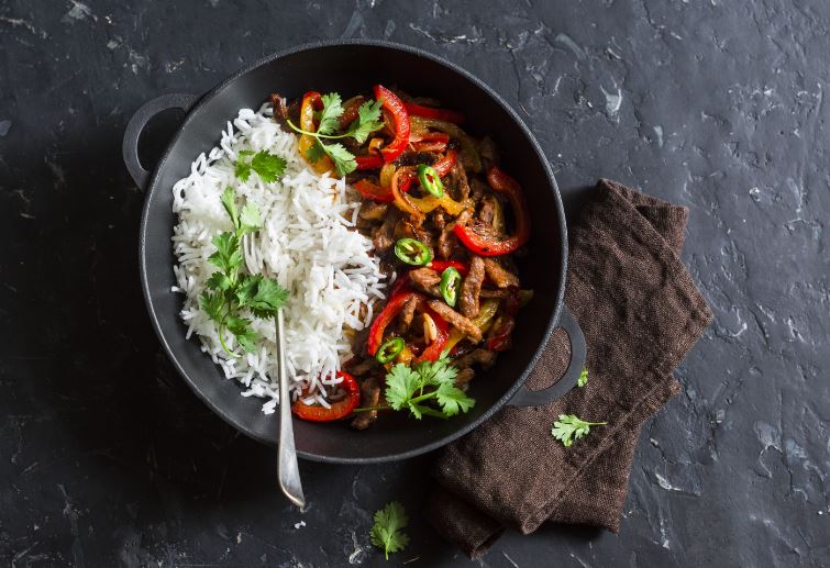Ognisty stir-fry z wołowiną
