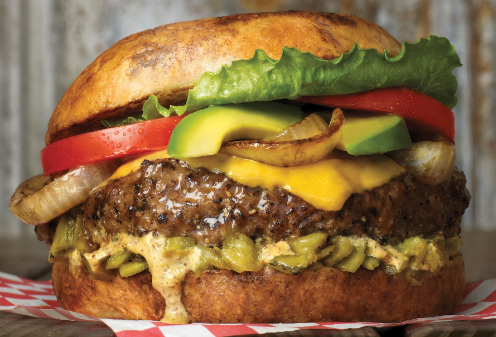 Burger wołowy z domową remuladą